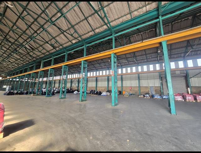 3,000M² WAREHOUSE TO LET IN BOKSBURG EAST